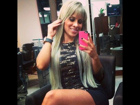 Vanessa  após BBB14 muda look para cabelos mais alongados e loiro